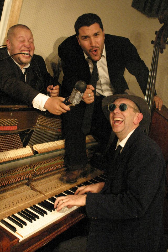 1486671_509019785863447_315978050_n